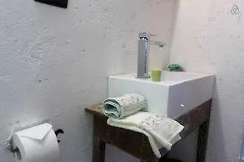 Brera Industrial Design Apartmentの連絡先
